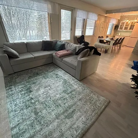 アパート 2 Bedroom Near By Santa Claus Village ロヴァニエミ